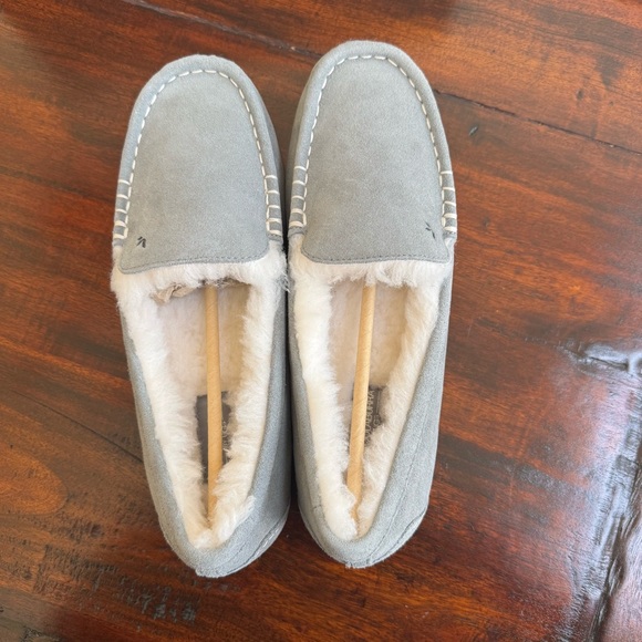 UGG Shoes - Koolaburra by UGG Lezly Women's Slipper size 9